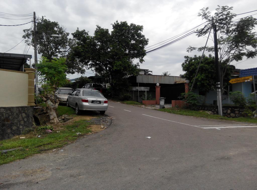 Check Inn Johor Bahru Exteriör bild