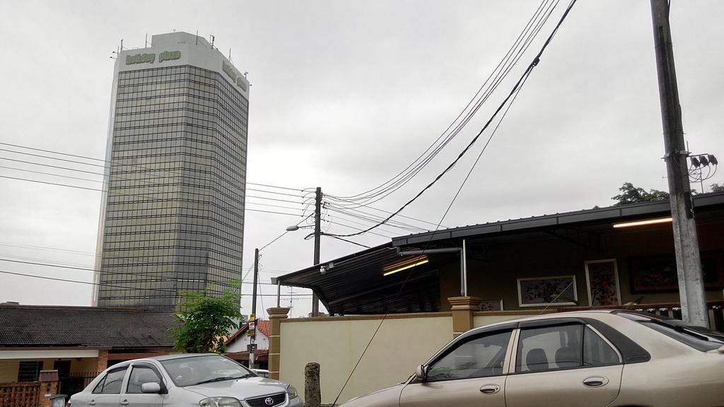Check Inn Johor Bahru Exteriör bild
