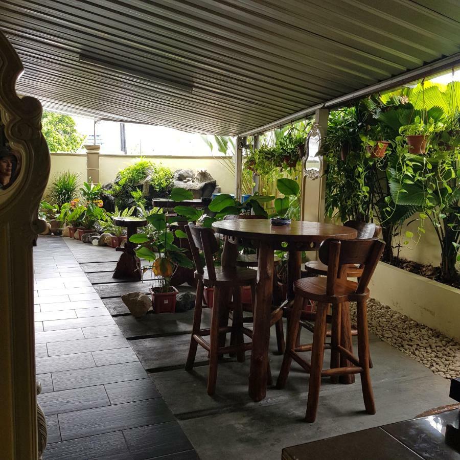 Check Inn Johor Bahru Exteriör bild