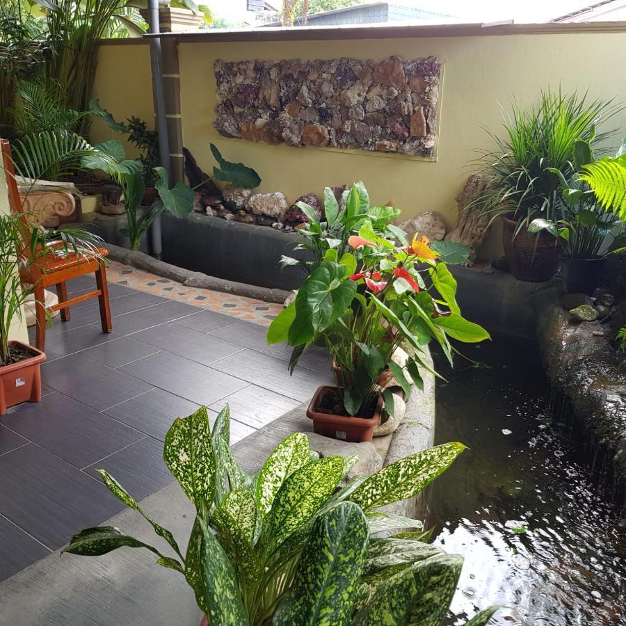 Check Inn Johor Bahru Exteriör bild
