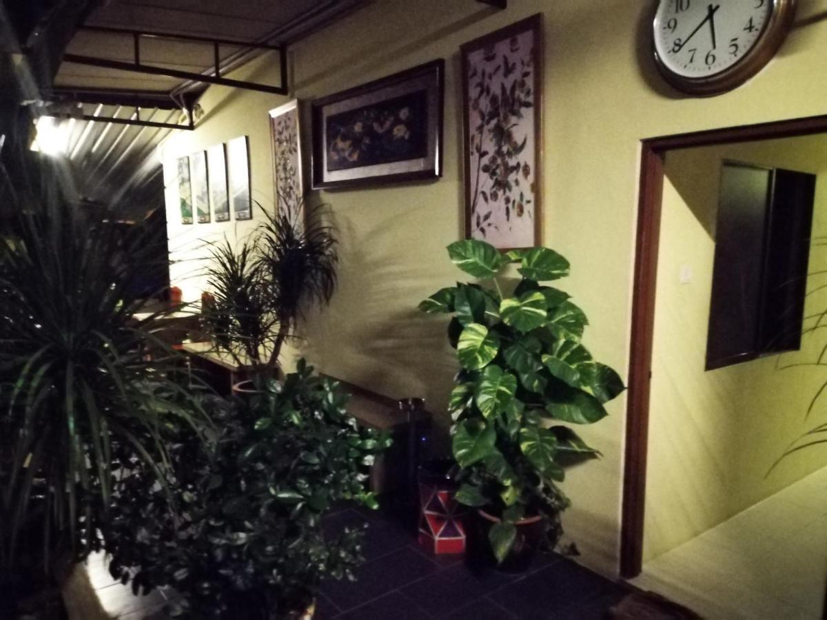 Check Inn Johor Bahru Exteriör bild