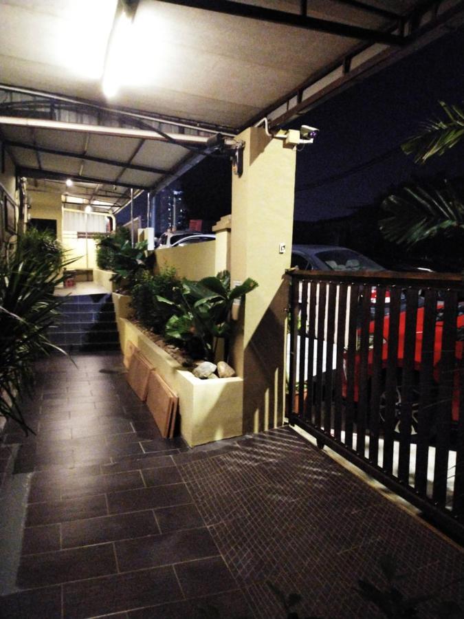 Check Inn Johor Bahru Exteriör bild