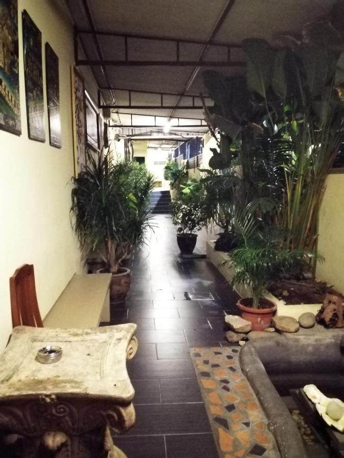 Check Inn Johor Bahru Exteriör bild